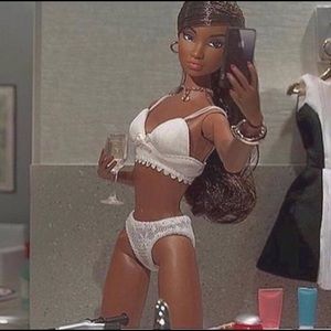 Meet your Posher, Milia